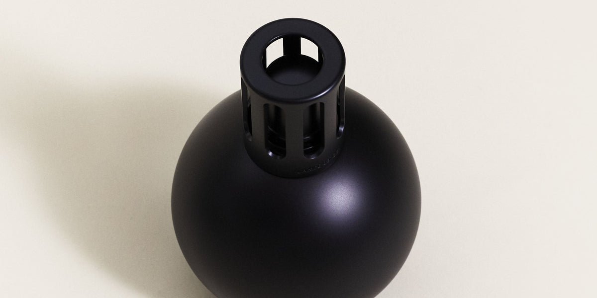 Lampe Berger brander Alpha Black koop je direct bij Lampe Berger brander Alpha Black koop je direct bij