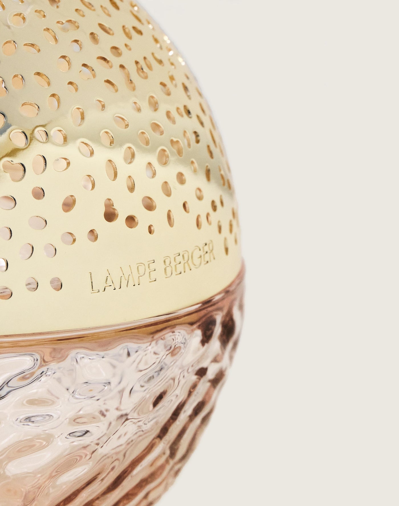 Nude Gravity Lamp Berger