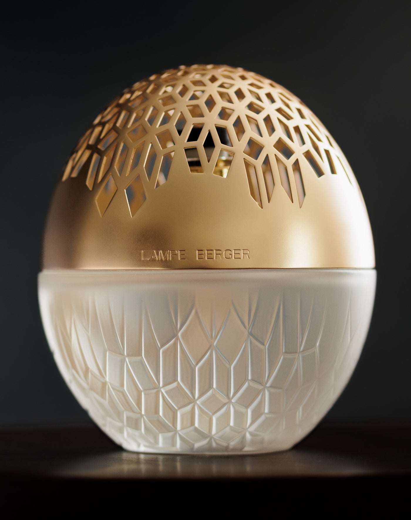 Frosted Luka Lamp Berger