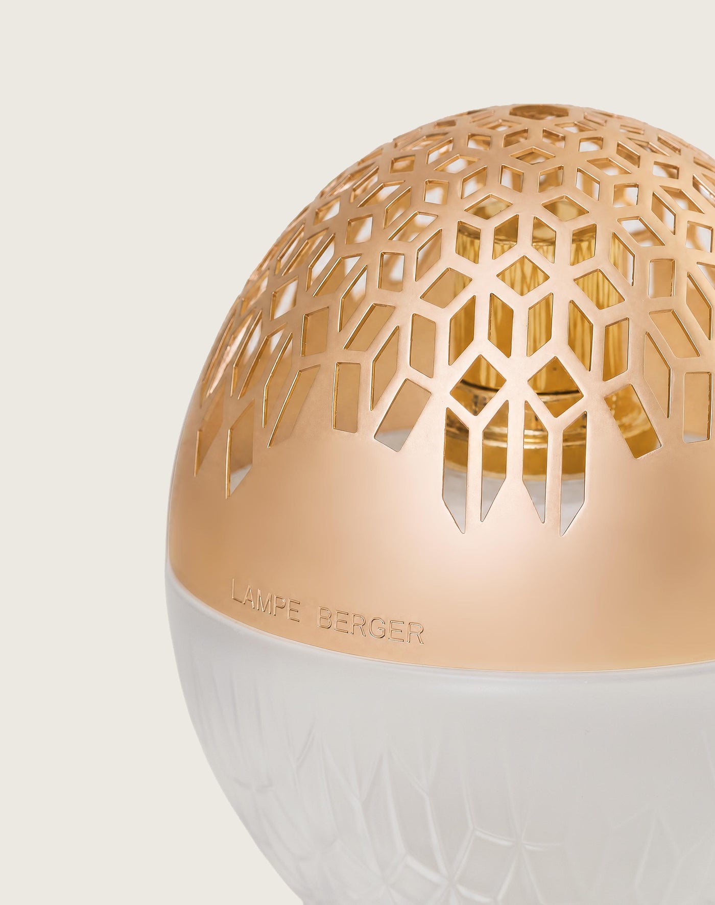 Frosted Luka Lamp Berger